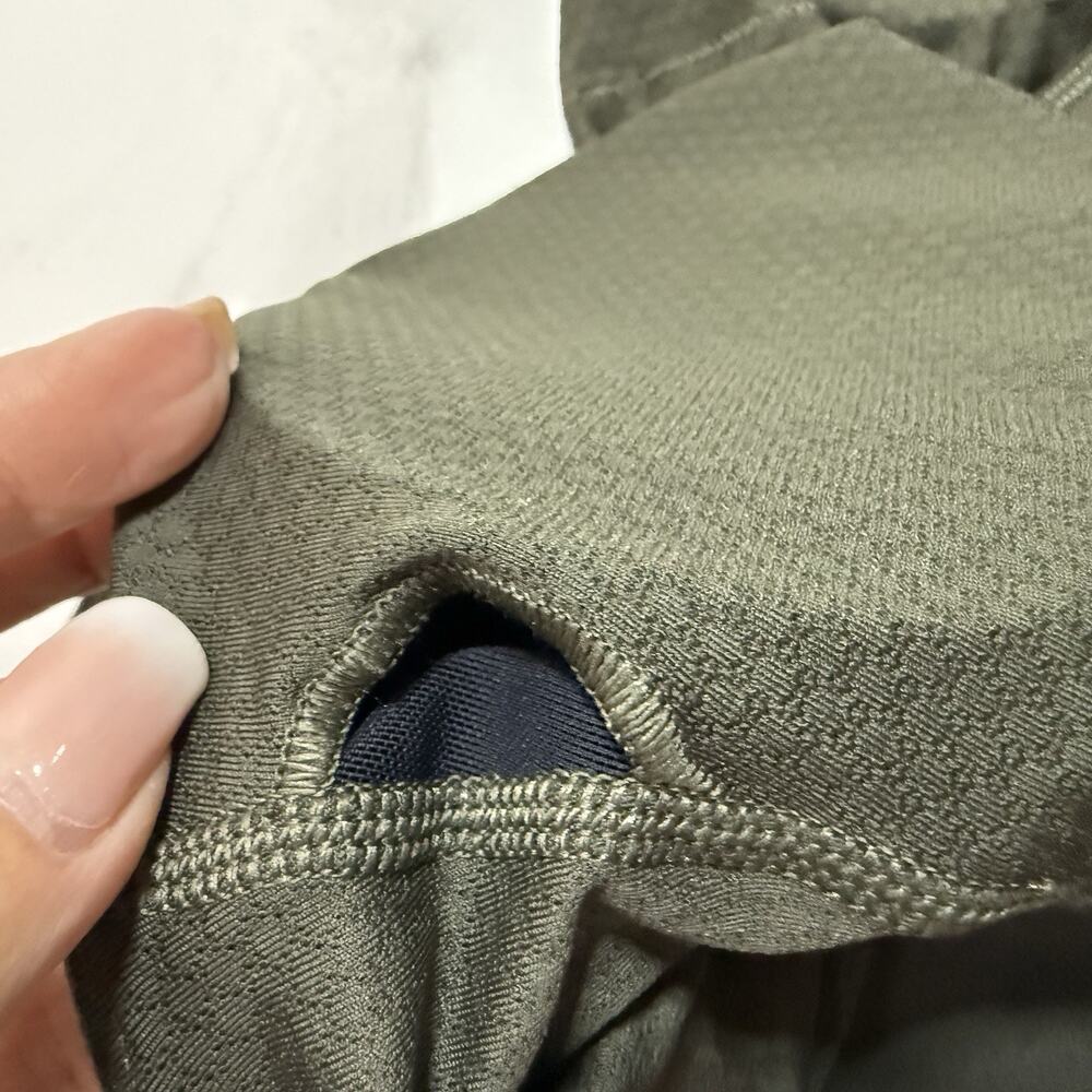 Vuori POSE SCOOP JUMPSUIT Size L KALE Green Soft Ribbed Knit Sleeveless EUC - Picture 8 of 12